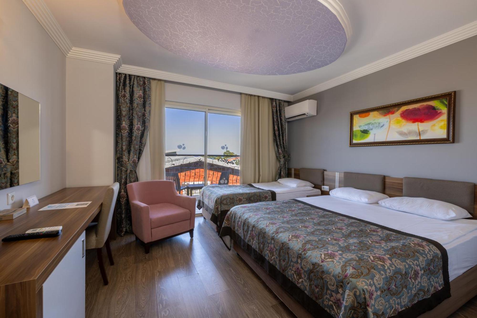 Crystal Aura Beach Resort & Spa Kemer Exterior foto