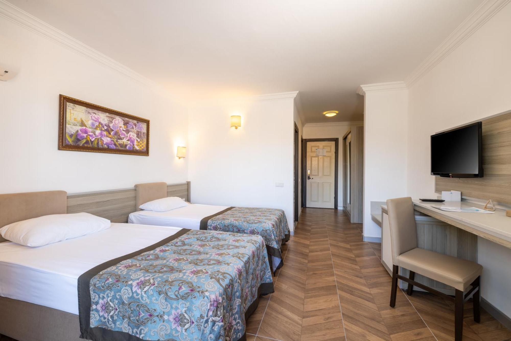 Crystal Aura Beach Resort & Spa Kemer Exterior foto
