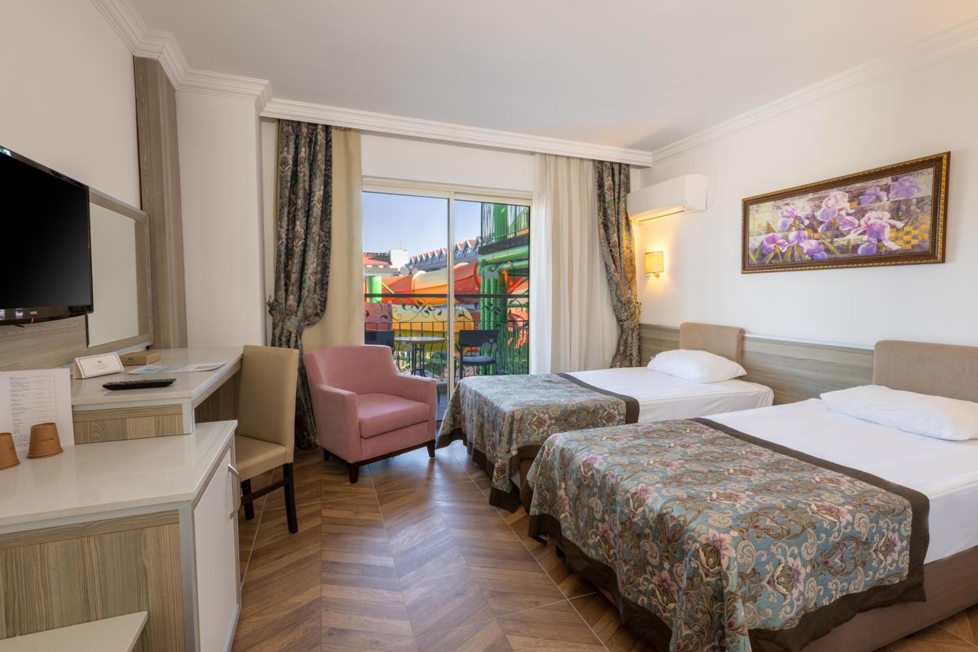 Crystal Aura Beach Resort & Spa Kemer Exterior foto