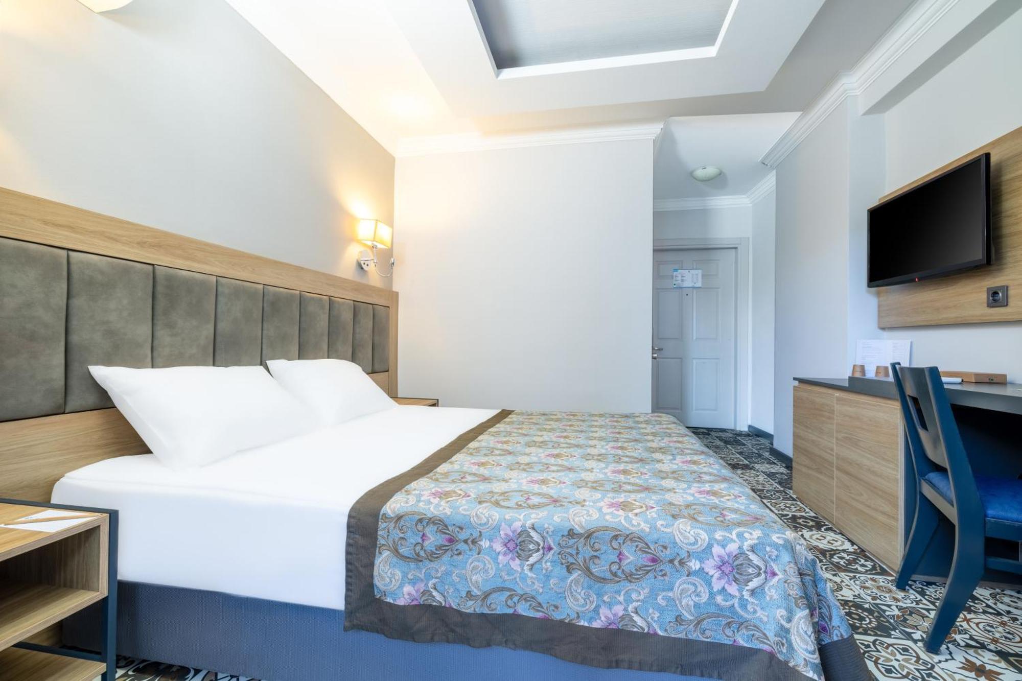 Crystal Aura Beach Resort & Spa Kemer Exterior foto