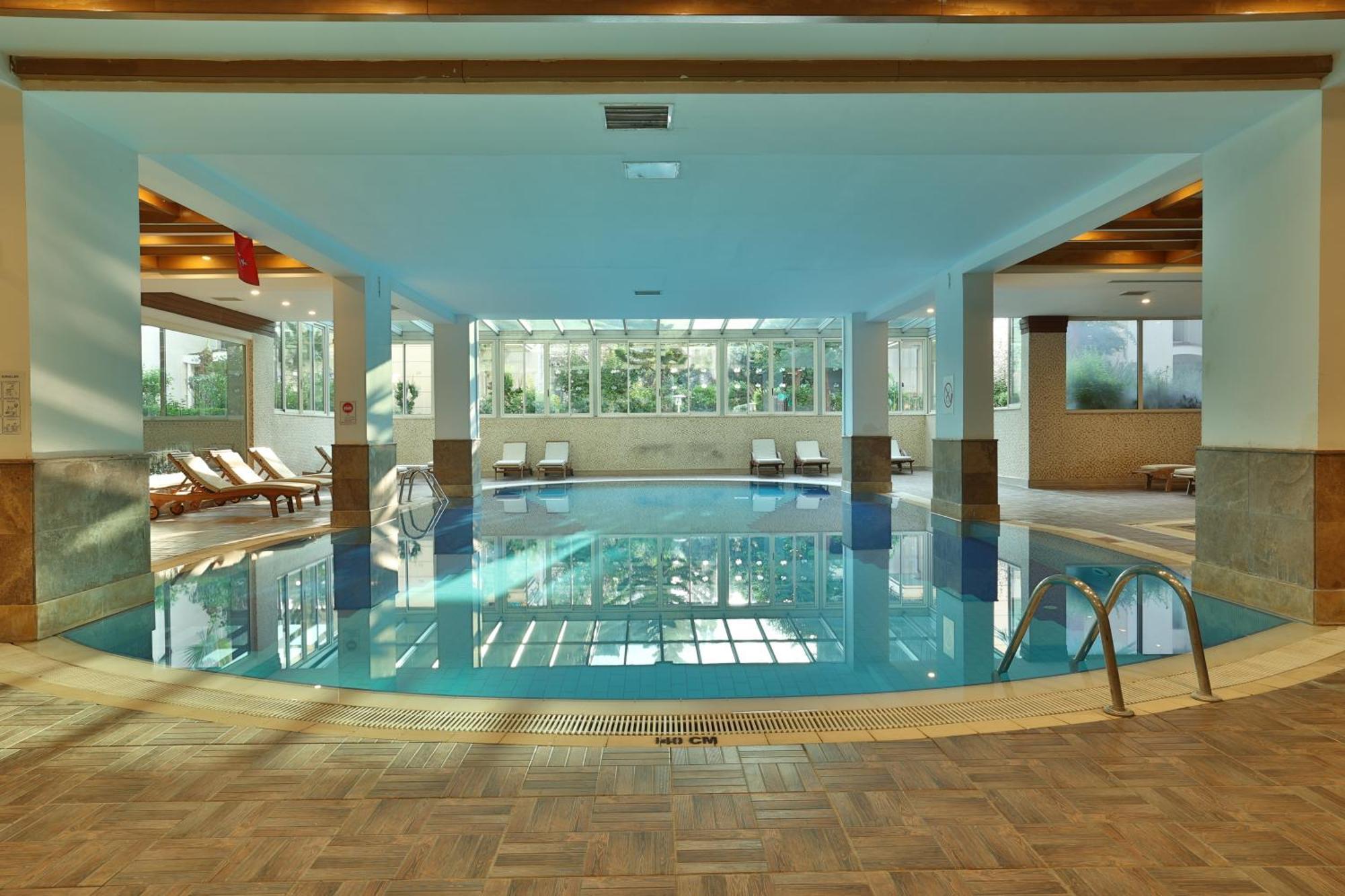 Crystal Aura Beach Resort & Spa Kemer Exterior foto