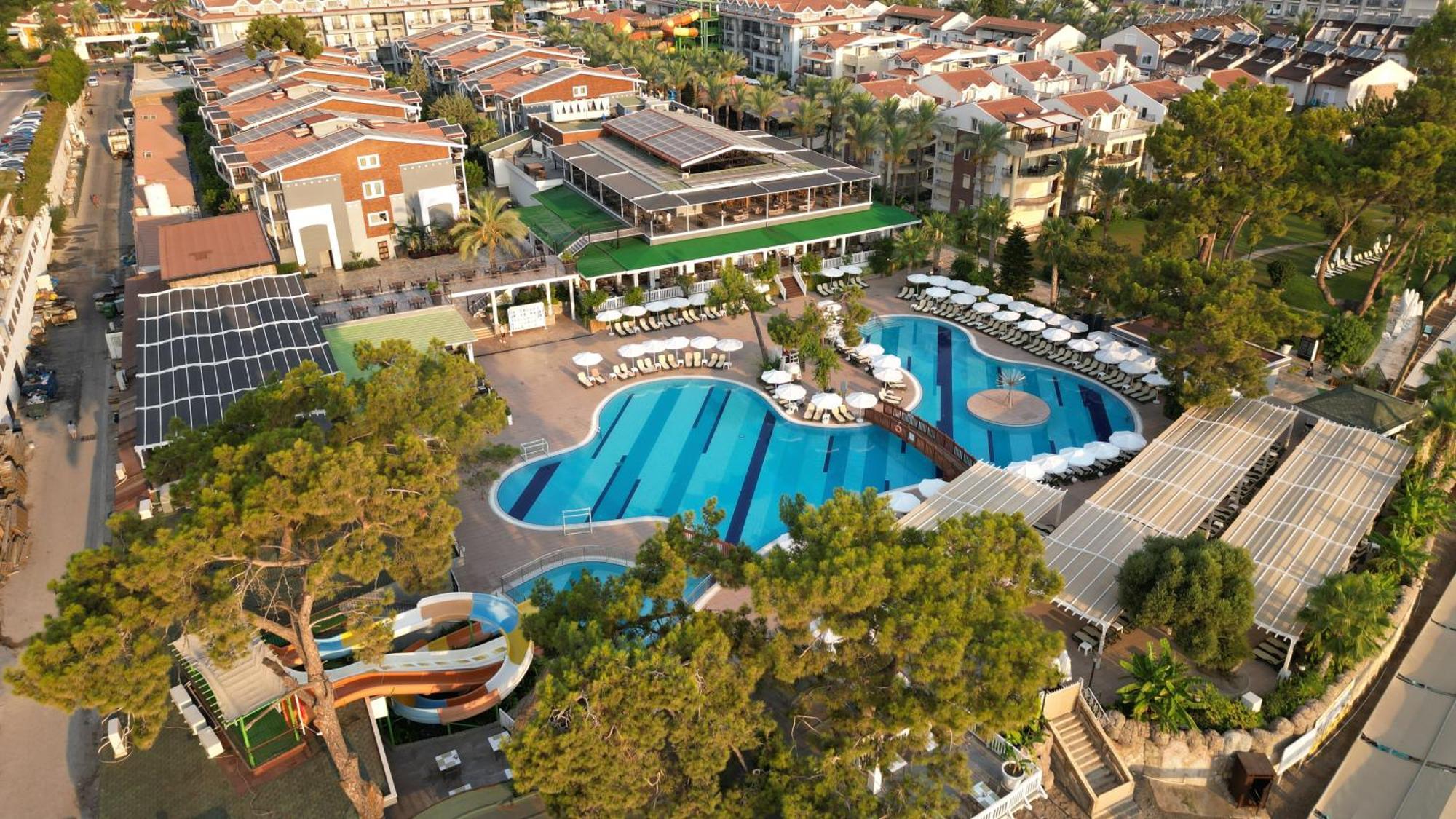 Crystal Aura Beach Resort & Spa Kemer Exterior foto