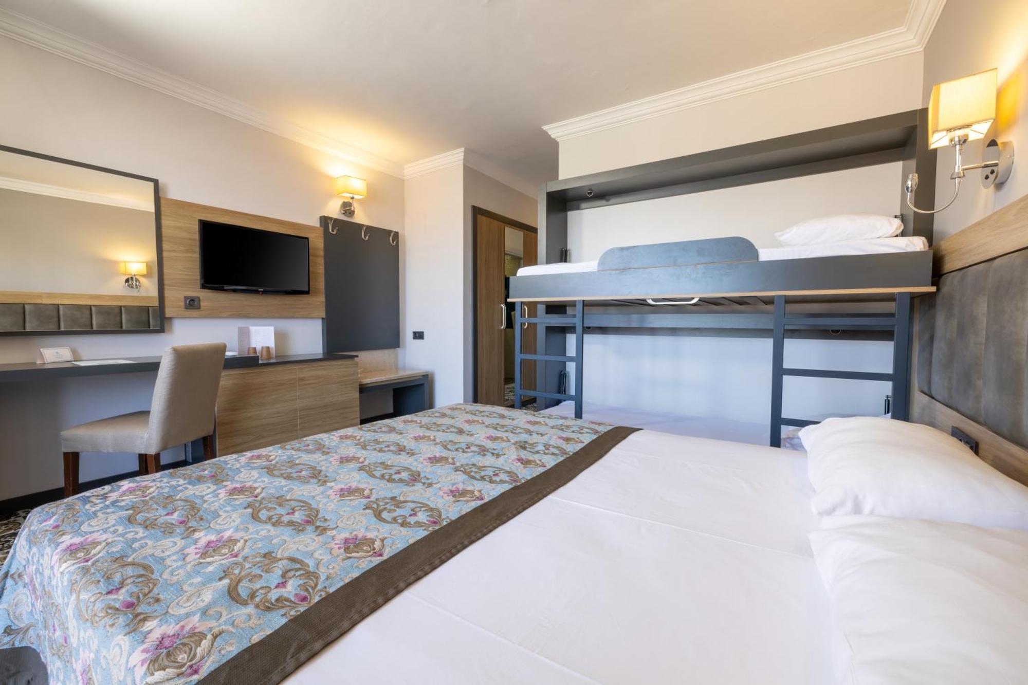 Crystal Aura Beach Resort & Spa Kemer Exterior foto