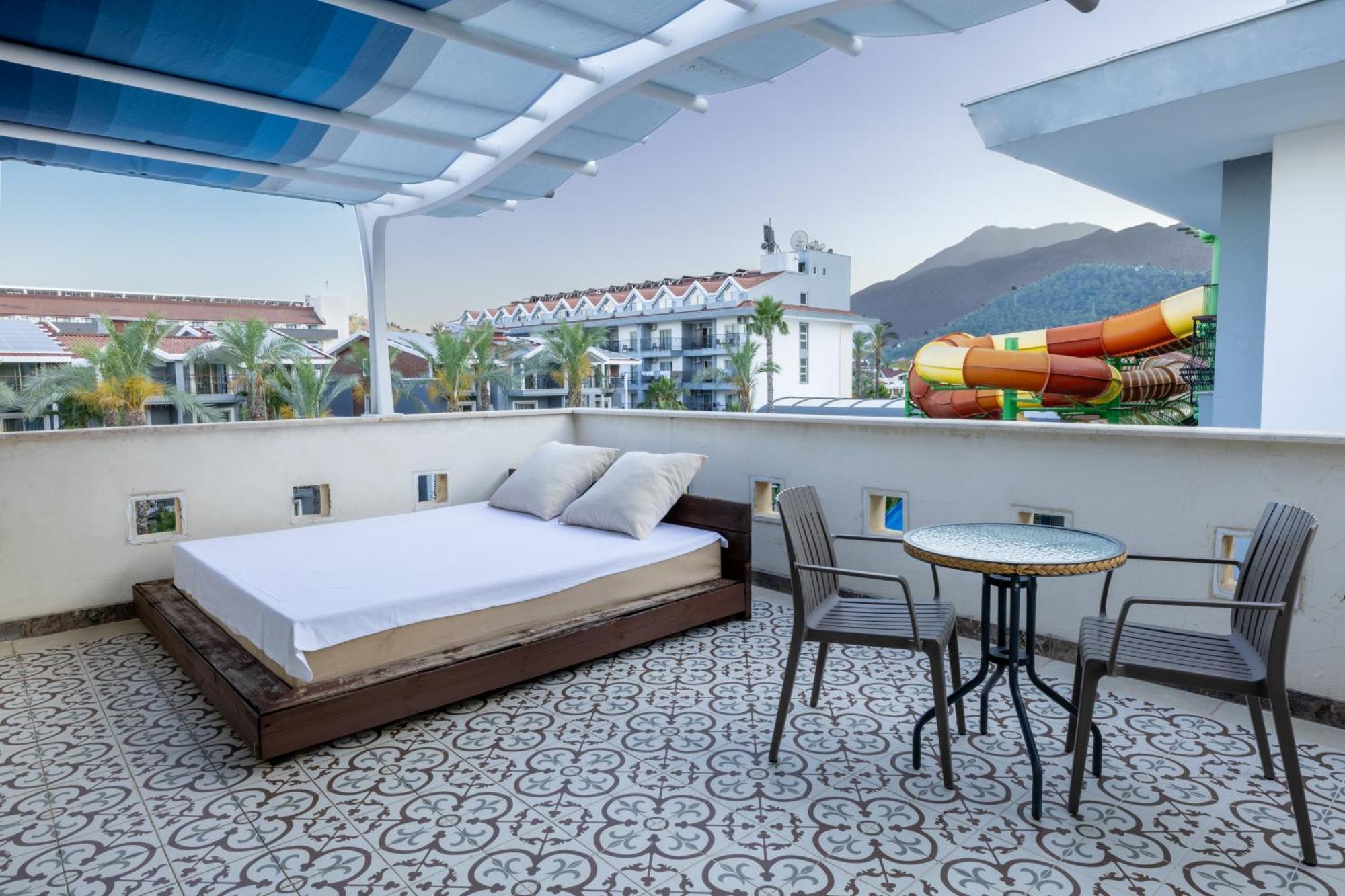 Crystal Aura Beach Resort & Spa Kemer Exterior foto