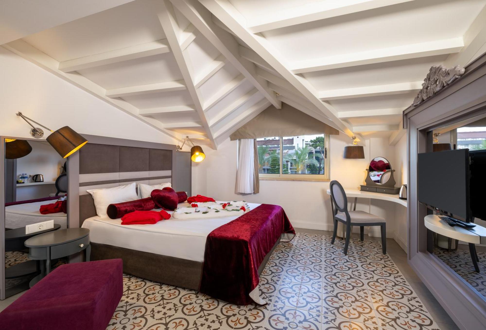 Crystal Aura Beach Resort & Spa Kemer Exterior foto